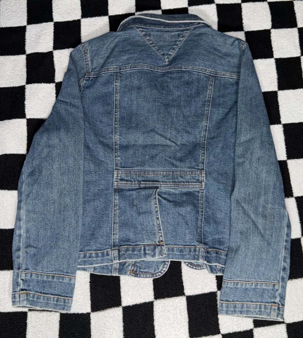 Tommy Hilfiger Women's Blue Denim Blazer Jacket with Gold Crest Buttons Size 12 - Picture 2 of 4